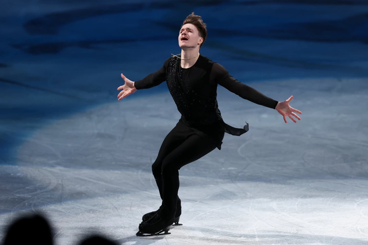 Max performs at a show mid-skate